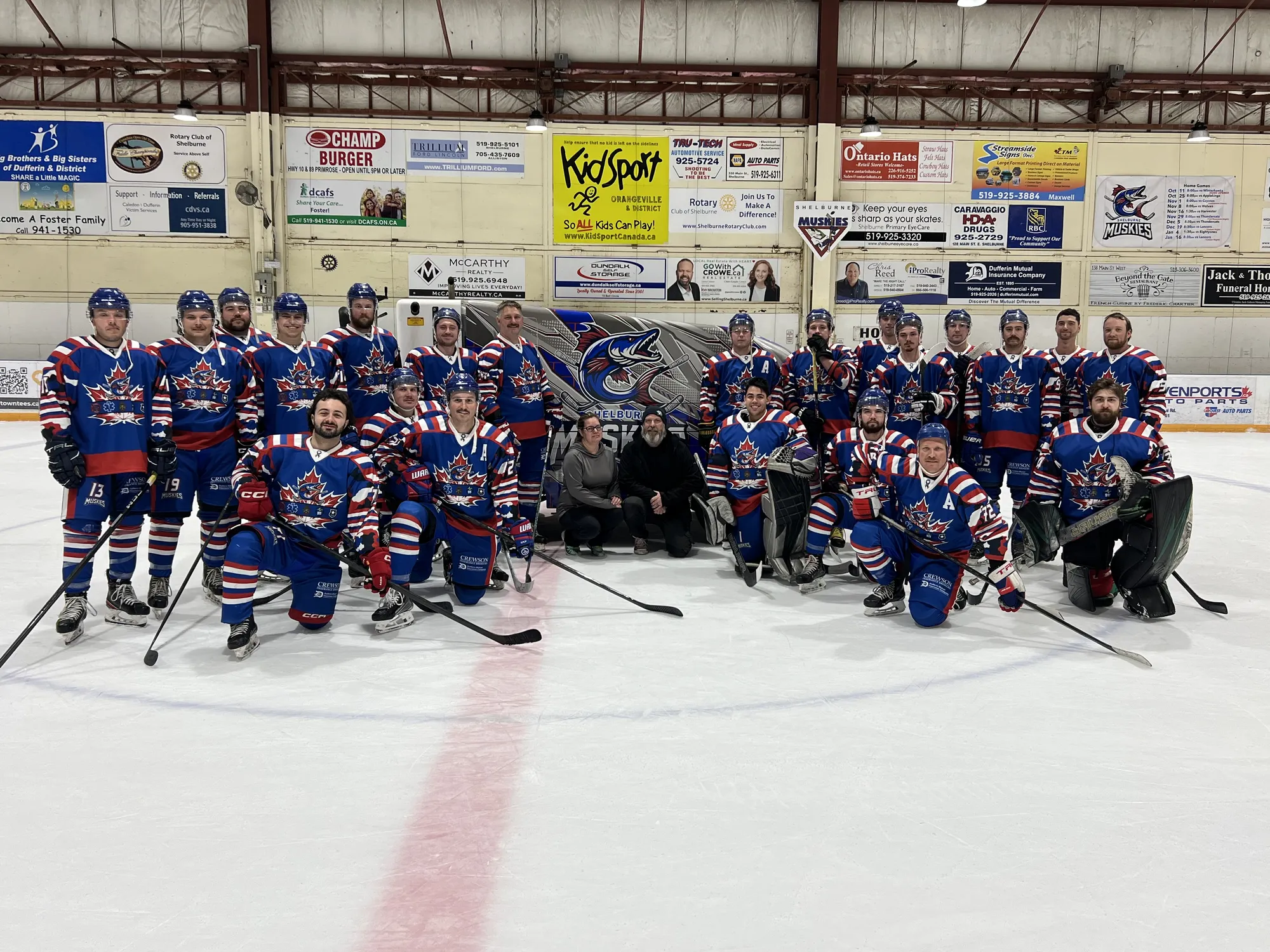Shelburne Muskies team photo at Centre Dufferin Recreation Complex